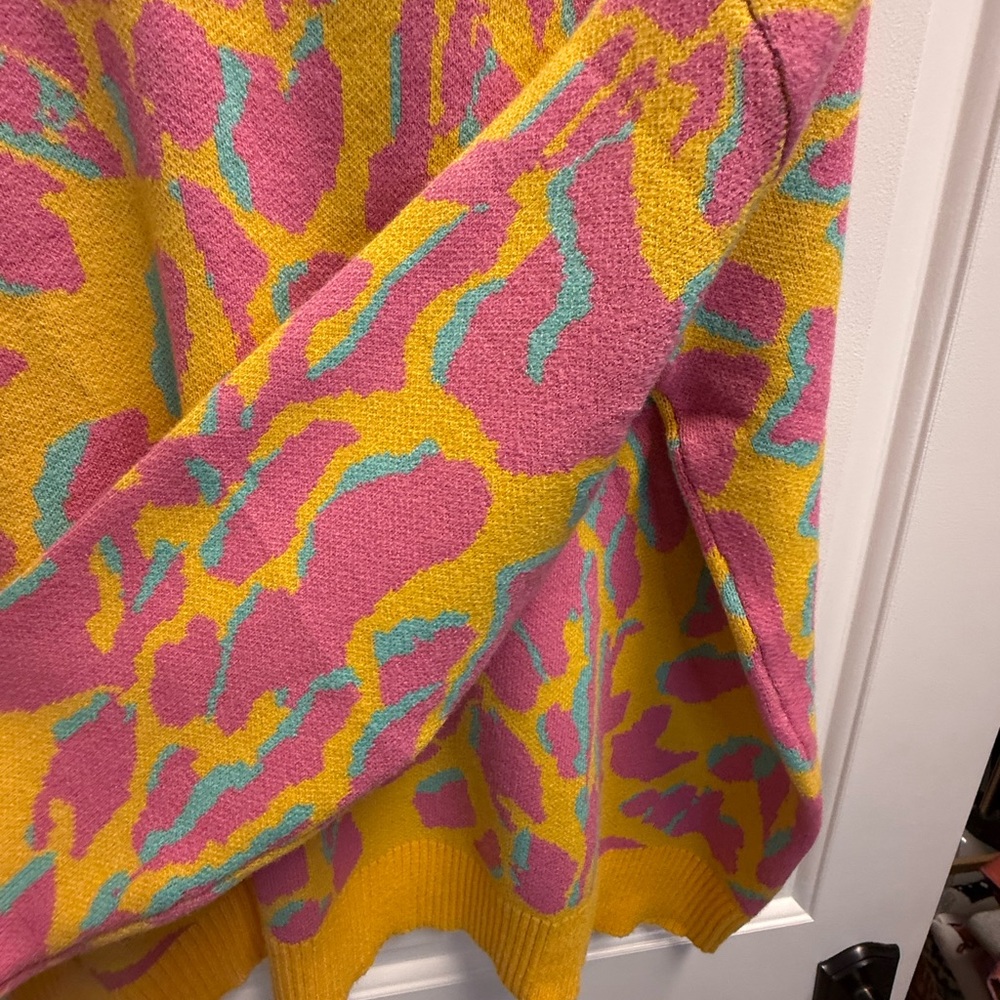 MYMO bright pink and yellow leopard print sweater size X-Large stylish like new - Picture 4 of 8